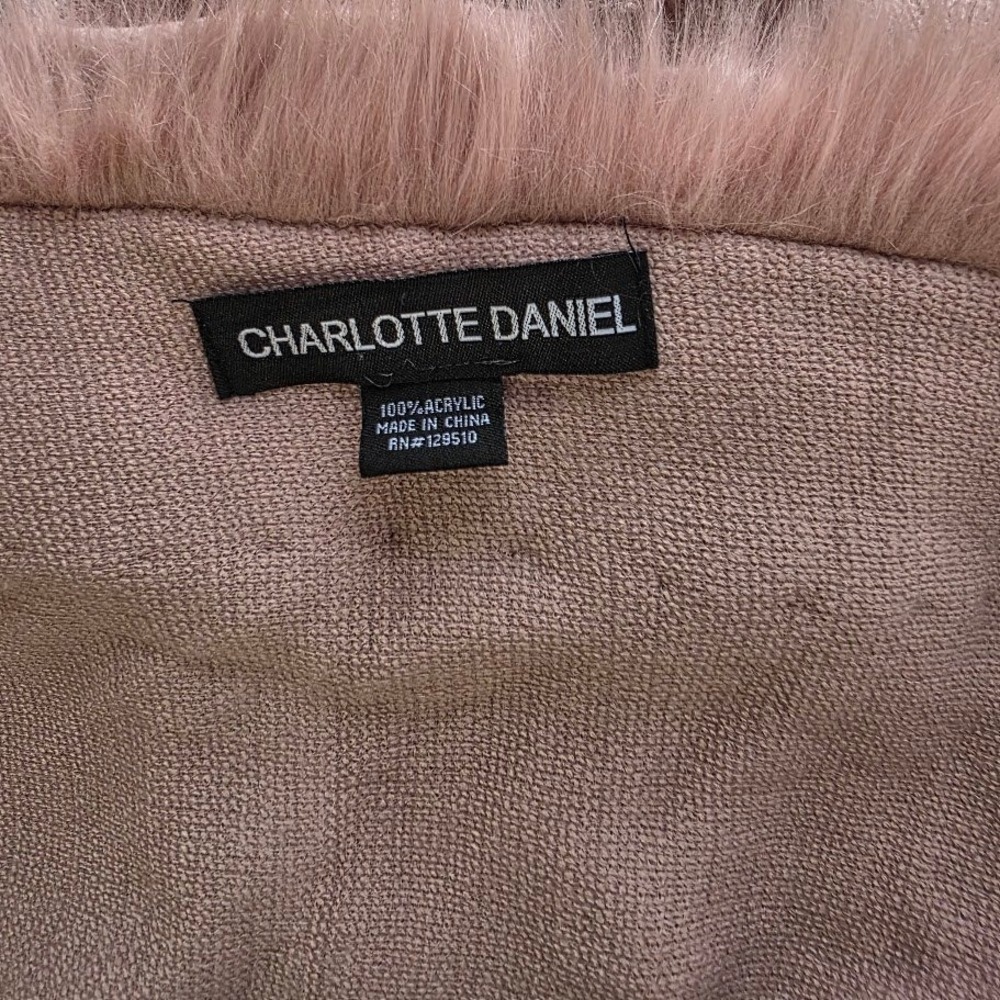 Charlotte Daniel Faux Fur Trim‎ Knit Shawl Wrap Womens OS Pink Excellent Ruffle - Picture 5 of 6